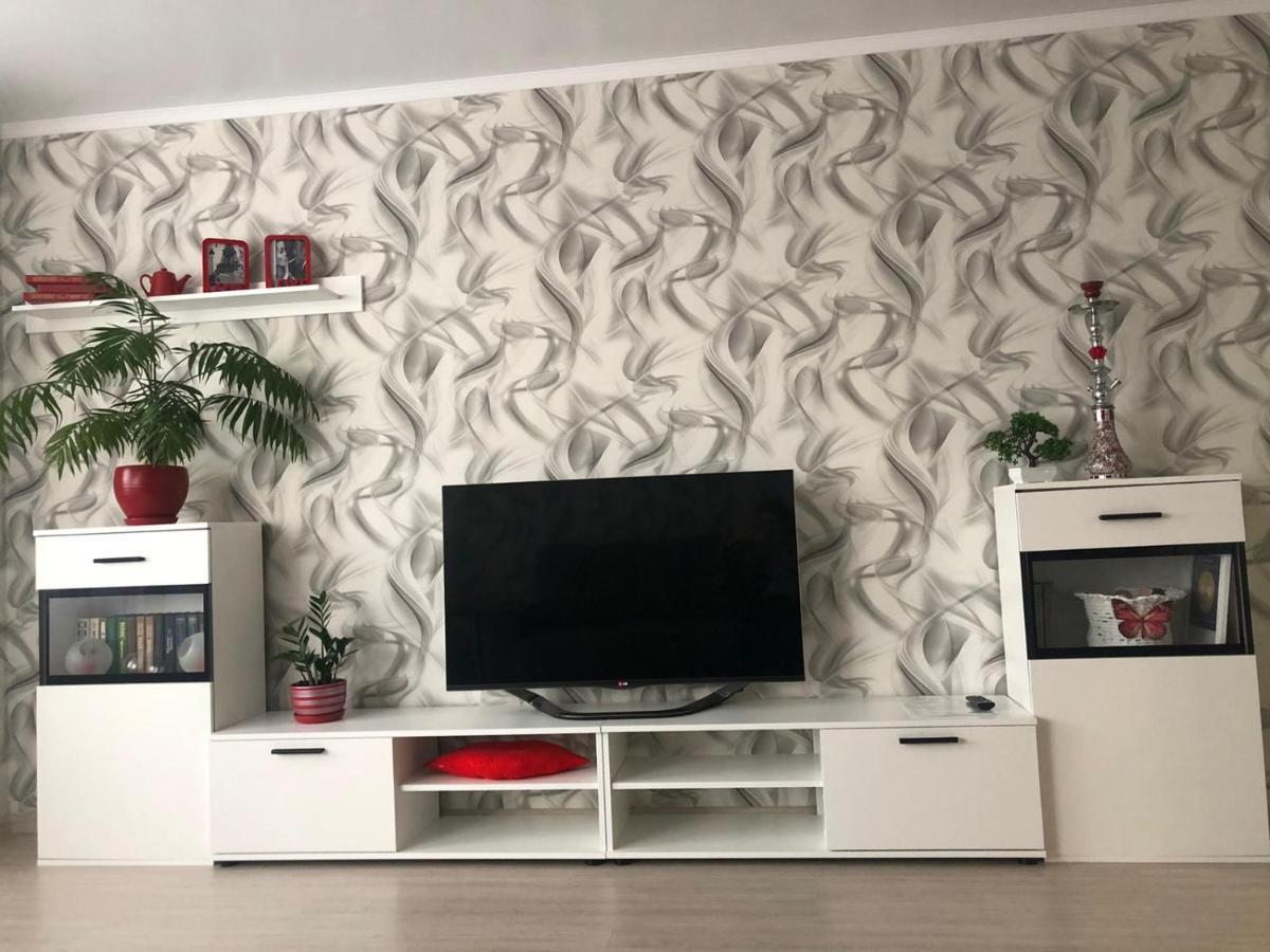 Helena Apartments On Mira 61 Mohiliv Kültér fotó